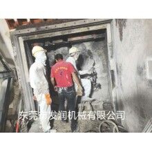 綠色環(huán)保開(kāi)采機(jī)械設(shè)備液壓劈裂機(jī)