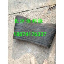  銷售攪拌機配機，中聯(lián)攪拌機配件原裝下料斗膠桶