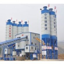 HZS90商型混凝土攪拌站,理論每小時產90方混凝土.